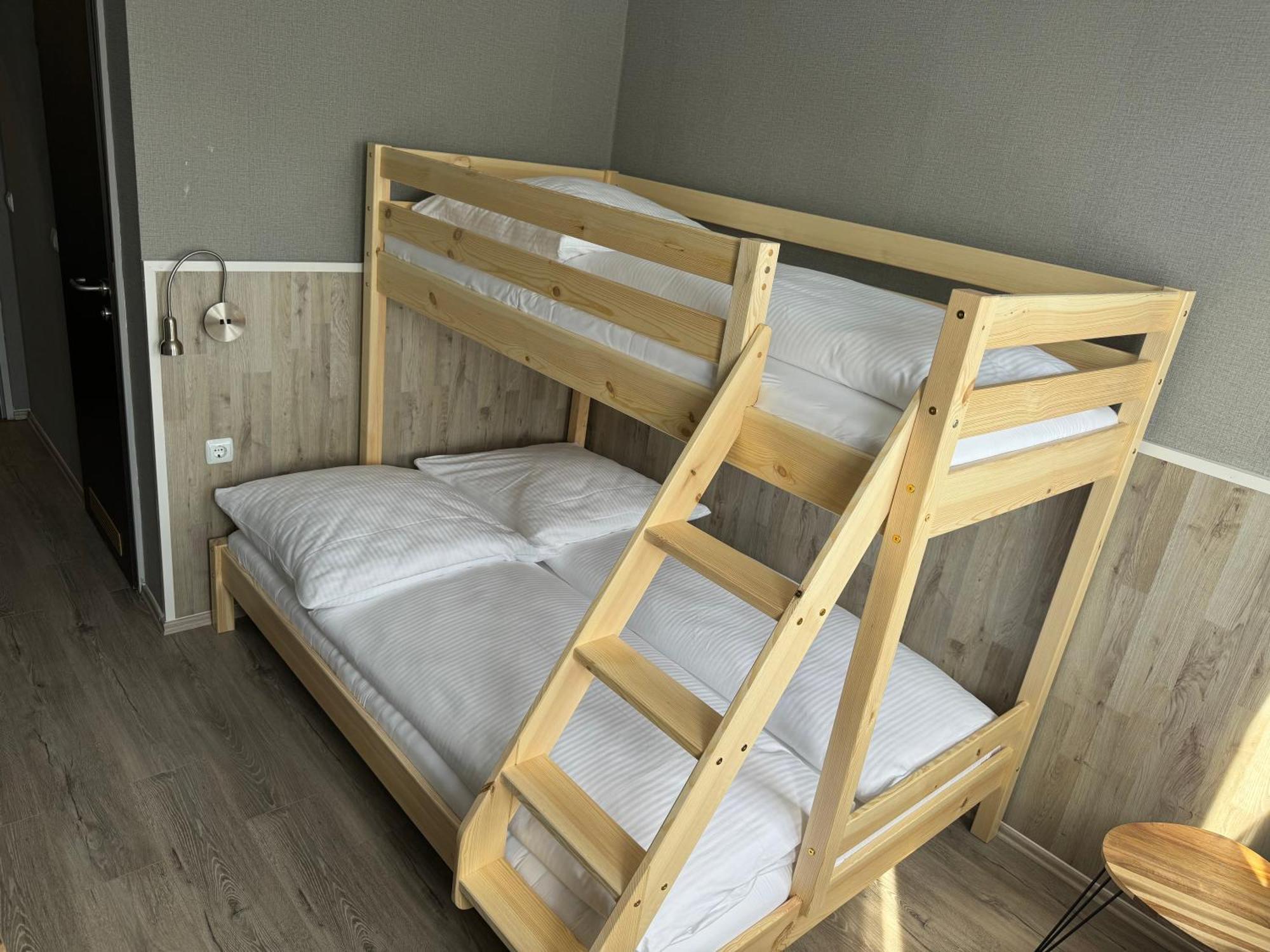 Skyline Hotel 3*